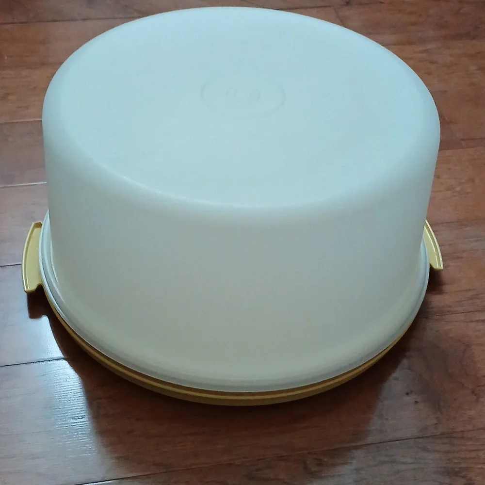 Vintage tall Tupperware Cake Cover Angelfood jumbo 1256 storage kitchen